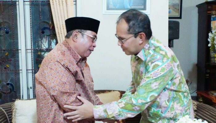 Mantan Wali Kota Makassar Hadiri Open House Wali Kota Gorontalo, Adhan Dambea Ajak Warga Bersatu Bangun Kota
