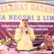 Dr. Sri Darsianti Saat memberikan sambutan pada acara “Cegah Stunting dan Pernikahan Dini melalui Edukasi dan Arti Sehat”. (Fhoto: Dok.pendamping Komisi /Koko mopangga)