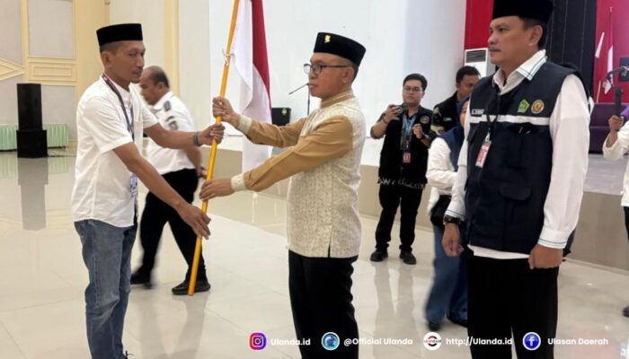 Wakil Ketua DPRD Gorontalo Resmi Lepas Jamaah Haji Kloter 32