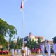 Pengibaran bendera Indonesia pada peringatan HUT ke-78 Kemerdekaan Indonesia di Balai Kota Depok. (Liputan6.com/Dicky Agung Prihanto) (©@ 2023 merdeka.com)
