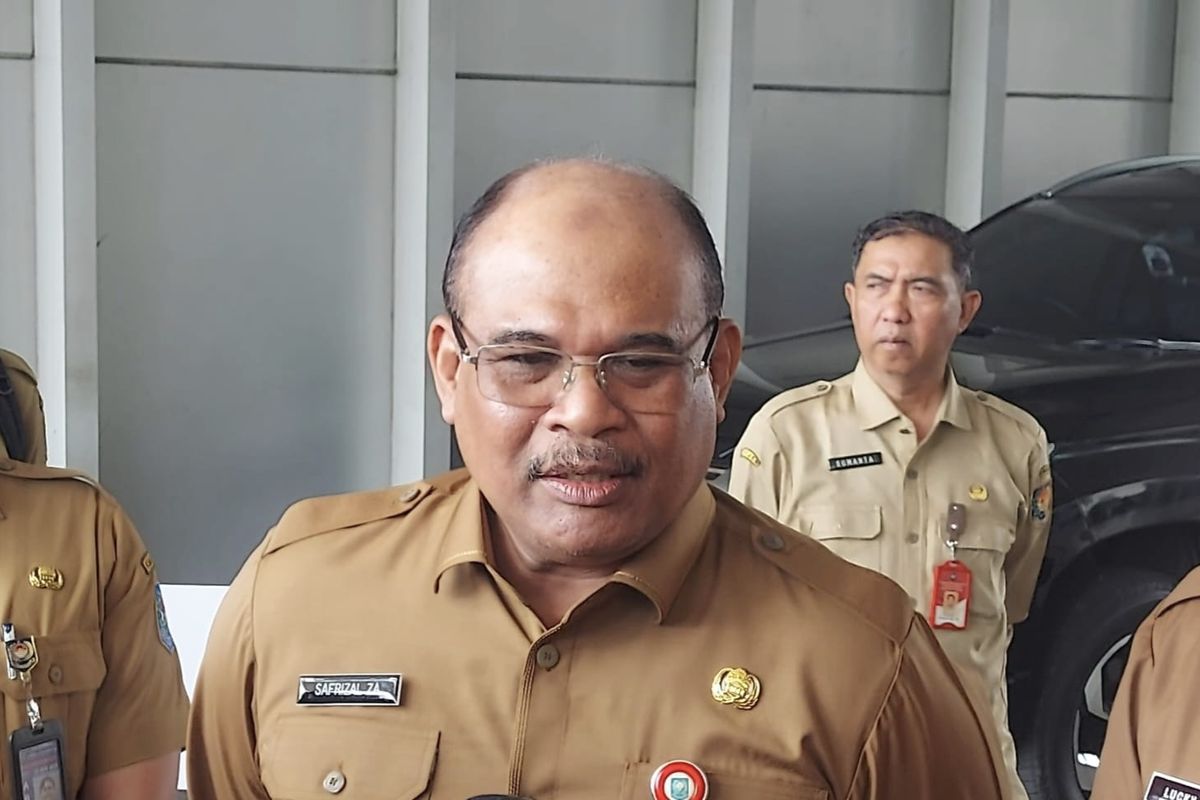 Direktur Jenderal (Dirjen) Bina Administrasi Kewilayahan (Adwil) Safrizal Zakaria saat ditemui di Kantor Kementerian Dalam Negeri, Selasa (6/5/2025).(KOMPAS.com/FIRDA JANATI) Artikel ini telah tayang di Kompas.com dengan judul "Kemendagri Akan Pertemukan Gubernur Aceh dan Sumut soal Peralihan 4 Pulau", Klik untuk baca: https://nasional.kompas.com/read/2025/06/12/05210061/kemendagri-akan-pertemukan-gubernur-aceh-dan-sumut-soal-peralihan-4-pulau. Kompascom+ baca berita tanpa iklan: https://kmp.im/plus6 Download aplikasi: https://kmp.im/app6