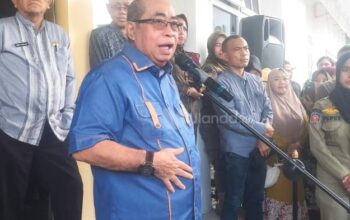 Walikota Gorontalo Adhan Dambea (fhoto:dok.ulanda)