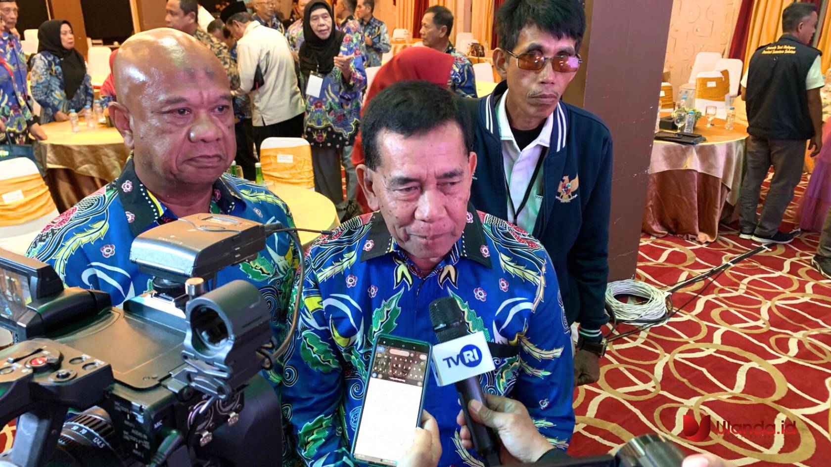 Ketua Umum Kontak Tani Nelayan Andalan (KTNA) Nasional, Ir. H. Mohammad Yadi Sofyan Noor didampingi ketua dan Sekretaris KTNA Provinsi Gorontalo