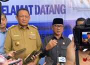 Menteri Desa Yandri Susanto didampingi gubernur gorontalo gusnar ismail(fhoto:dok.redaksi ulanda)