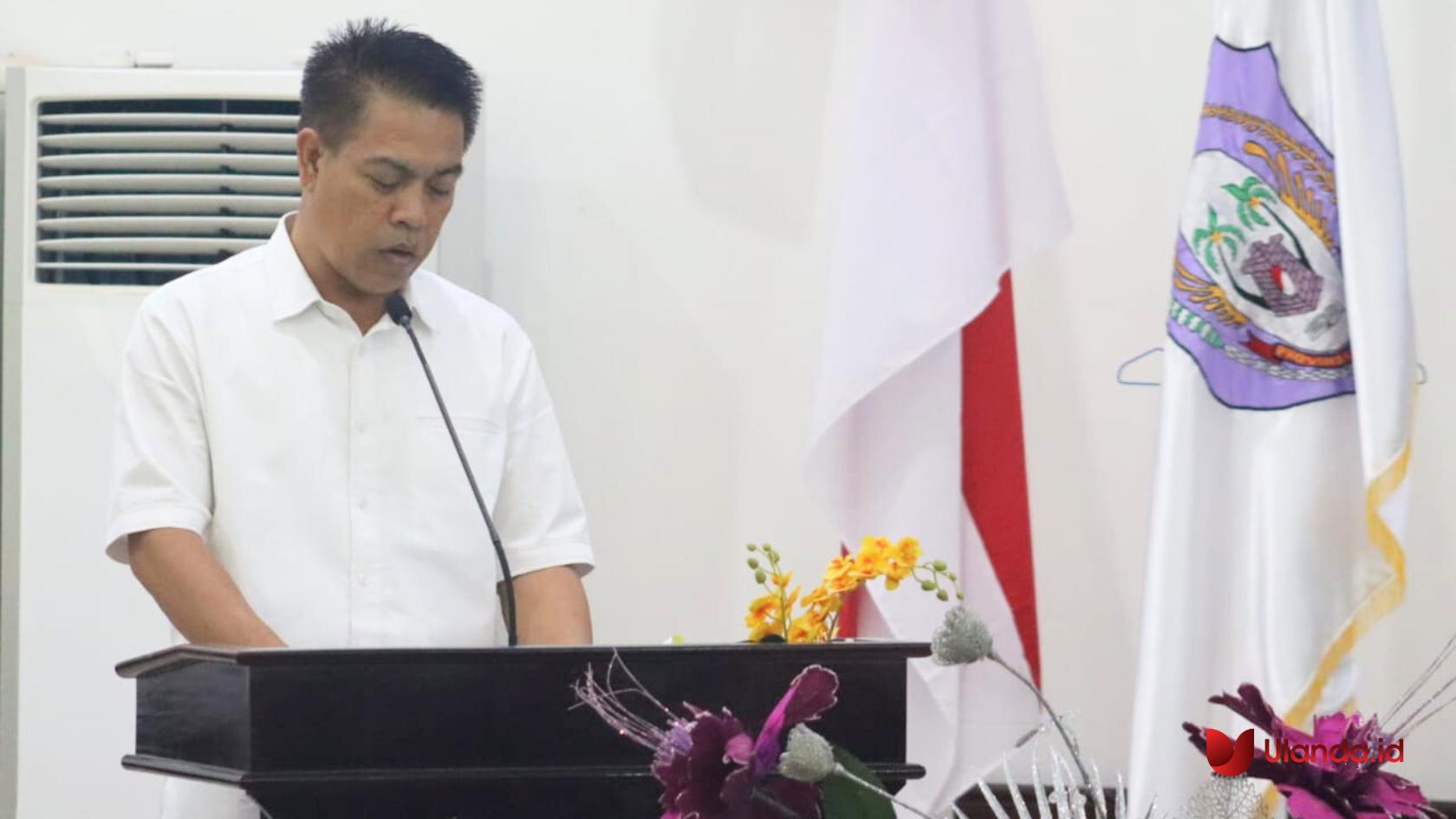 Juru Bicara Fraksi Golkar, I Wayan Sudiarta, saat menyampaikan pandangan fraksi pada rapat paripurna ke-26 DPRD Provinsi Gorontalo (fhoto: dok. humas)