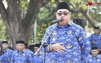 Walikota Gorontalo Adhan Dambea, saat memimpin apel korpri, selasa 17 juni 2025/fhoto:humas