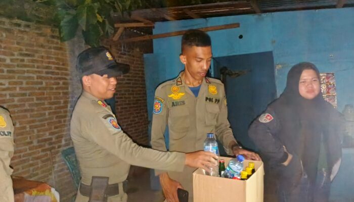 Tida Ada Cirita, Adhan Instruksikan Warung Penjual Miras Tutup!