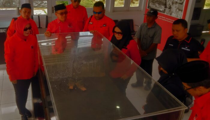 Napak Tilas Di Cagar Budaya Pendaratan Soekarno Jadi Spirit Kader PDIP Gorontalo