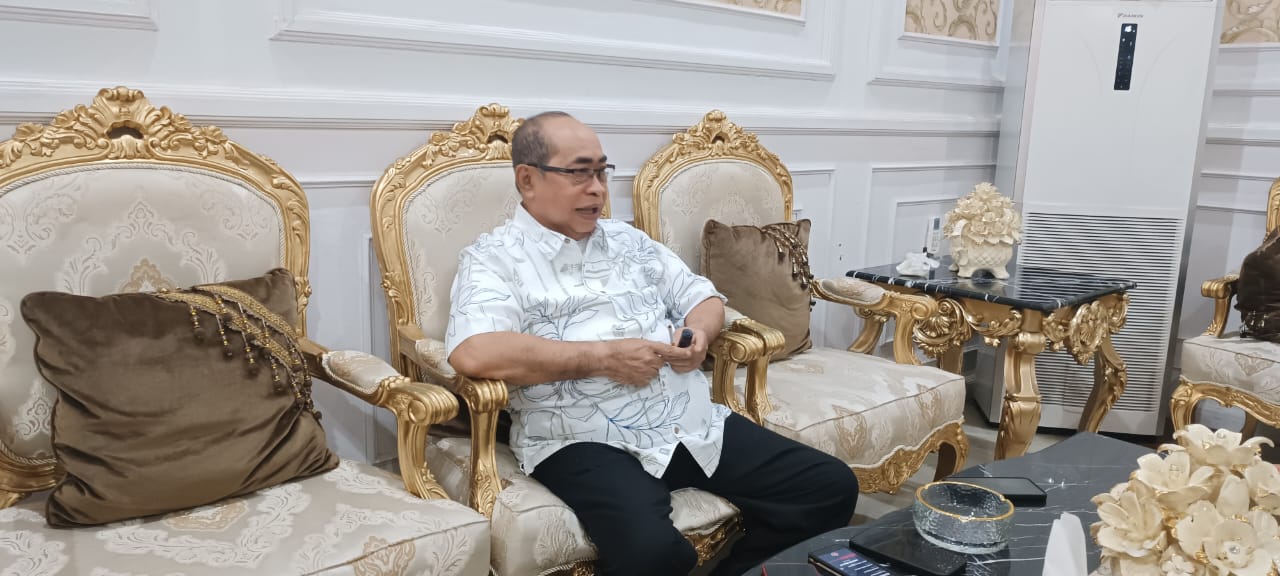 Walikota gorontalo Adhan Dambea