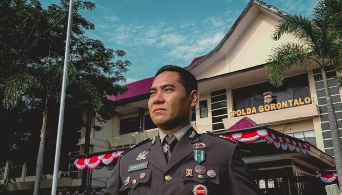 Dr. I. Brandes, Personel Polda Gorontalo Punya 13 Gelar