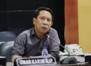 ketua pansus sawit dprd provinsi gorontalo Umar Karim saat memimpin rapat pembahasan sawit, senin 2 juni 2025.