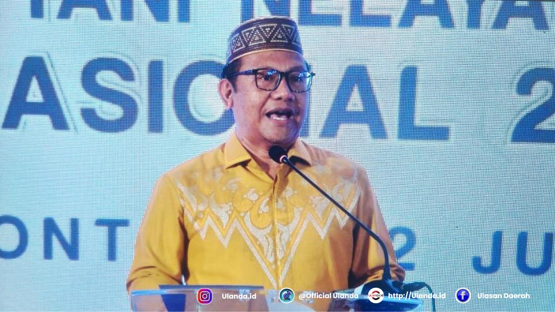 sekretaris daerah provinsi gorontalo Sofian Ibrahim saat membuka Rembuk Madya KTNA Nasional. (fhoto:dok/redaksi ulanda))