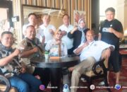 Ketua KTNA Provinsi Hi. Arjun Mongulaingo (duduk dari kanan) saat bersama pengurus KTNA gorontalo