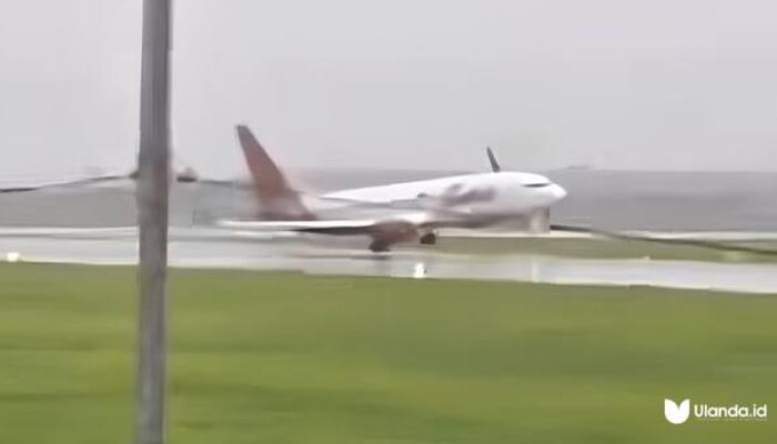 Viral, Pesawat Batik Air Nyaris Tergelincir Saat Mendarat di Bandara Soekarno-Hatta