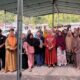 Aleg Dprd Provinsi Gorontalo Dapil Bone bolango Kristina Muhamad Udoki bersama masyarakat desa Olele. (foto:dok. Ulanda.id)