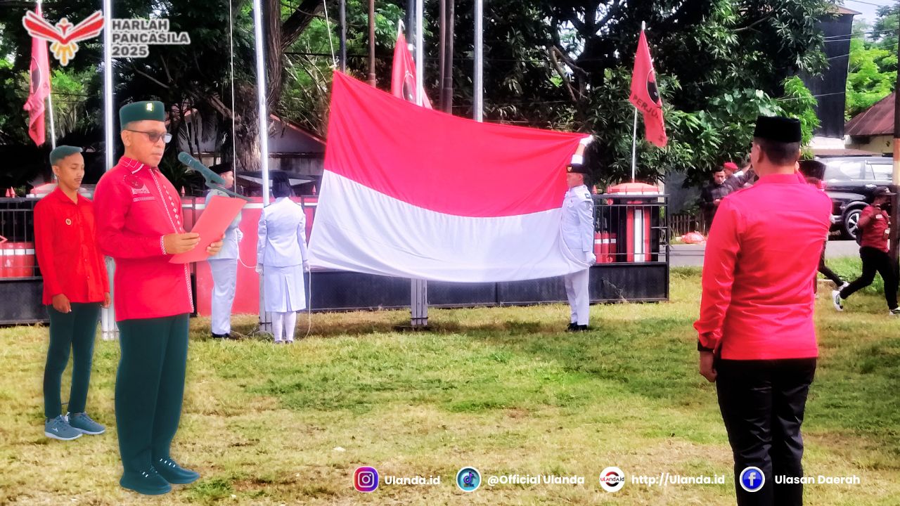 Hi. La Ode Haimudin saat menjadi pembina Upacara peringatan hari lahir pancasila yang dilaksanakan di depan kantor dpd pdi perjuangan provinsi gorontalo