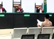 Hamim Pou Bacakan Pledoi Kasus Bansos, Suasana Sidang Penuh Haru