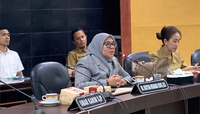 Femmy Udoki Soroti Lahan Sekolah Tak Bersertifikat