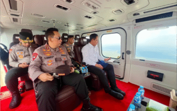 Kapolri Pantau Titik Api Via Udara Kebakaran Hutan di Riau _ Intime.ID