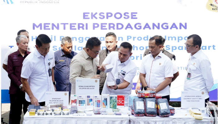 Kemendag Bongkar Perakitan Ponsel Ilegal Senilai Rp17,6 Miliar di Jakarta Barat