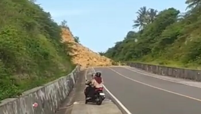 Longsor di Jalan Gorontalo Outer Ring Road Lumpuhkan Arus Lalu Lintas