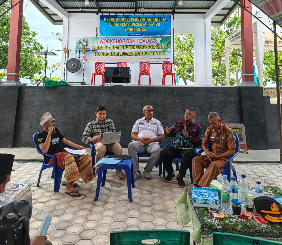 Ketua Bidang Agama, Sosial-Ekonomi, dan Budaya Forum Komunikasi Pencegahan Terorisme (FKPT) Provinsi Sulawesi Tengah, Fery eL Shirinja (kedua dari kanan)/Ulanda.id