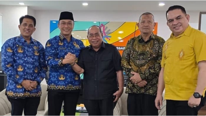 Wali Kota Gorontalo, Adhan Dambea, menemui Kepala BKN Prof. Zudan Arif Fakrulloh untuk mengupayakan status 863 honorer non-database (Foto: Humas)