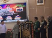 Bupati Ismet Mile didampingi Wabup Risman Tolingguhu saat melaunching Proyek Perubahan Peserta PKN II Angkatan VI Tahun 2025 di Aula BPMP Provinsi Gorontalo, Rabu (30/7/2025). (F. Indra/Diskominfo)