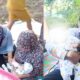 Anggota Dprd Provinsi Gorontalo Femmy Udoki meninjau lokasi pengungsia warga Bintalahe, Rabu, 30/7 (Foto:Dok/Ulanda.id)