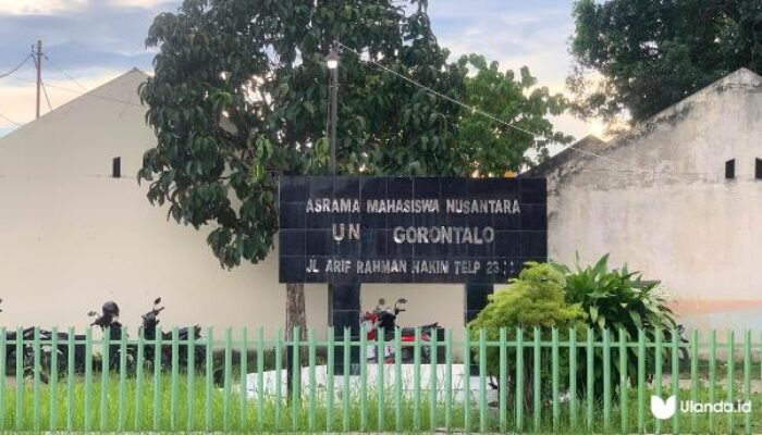 Asrama Rusak, Mahasiswi UNG Bertahan Tanpa Kepastian Renovasi