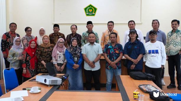 Kakanwil Gorontalo bersama pimpinan media . Rabu, 09/7 (foto: Ist.humas kemenag)