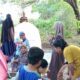 Femmy Udoki, meninjau langsung lokasi pengungsian warga Desa Bintalahe, Kecamatan Kabila Bone, Rabu, 30/7 (Foto:Dok/Ulanda.id)