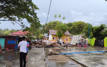 Puting Beliung Hantam Desa Ponelo, Puluhan Rumah dan Fasilitas Umum Rusak Parah