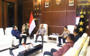 Ketua DPRD Provinsi Gorontalo Idrus M. Thomas Mopili melakukan Audiensi dengan Kapolda Gorontalo Irjen Pol Widodo. Kamis, (28/8)/Ulanda.id