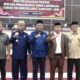 Bupati Ismet Mile, Ketua DPRD Faisal Yunus, Wakil Ketua I Azan Piola, Wakil Ketua II Zainuddi Pedro Bau, dan Sekda Iwan Mustapa saat berpose bersama usai Rapat Paripurna DPRD Bone Bolango dalam rangka Pembicaraan Tingkat II Ranperda RPJMD Kabupaten Bone Bolango tahun 2025-2029, di ruang sidang DPRD setempat, Kamis (14/8/2025). (F.AKP-Tim Redaksi)/Ulanda.id