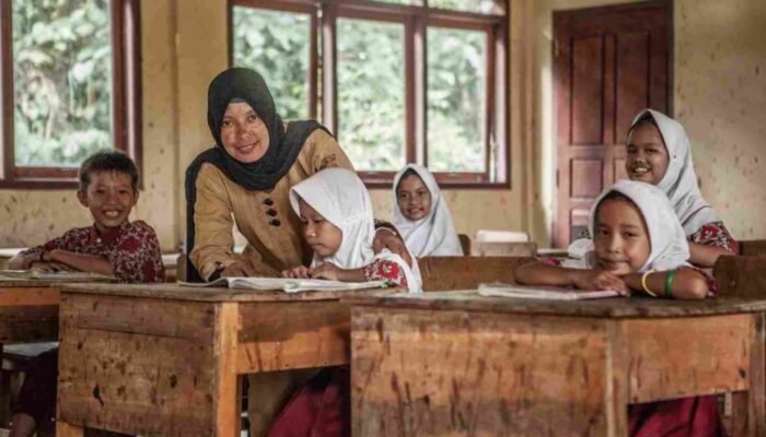 Tunjangan Guru Honorer di Usulkan Naik Rp500 Ribu per Bulan
