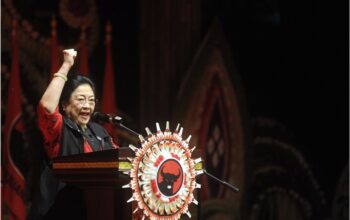 Ilustrasi: Ketua Umum PDI Perjuangan Megawati Soekarnoputri mengumumkan struktur kepengurusan partai masa bakti 2019-2024, di dalam Kongres V PDI Perjuangan di Bali, Sabtu (10/8). / Antara Foto/ Ulanda.id