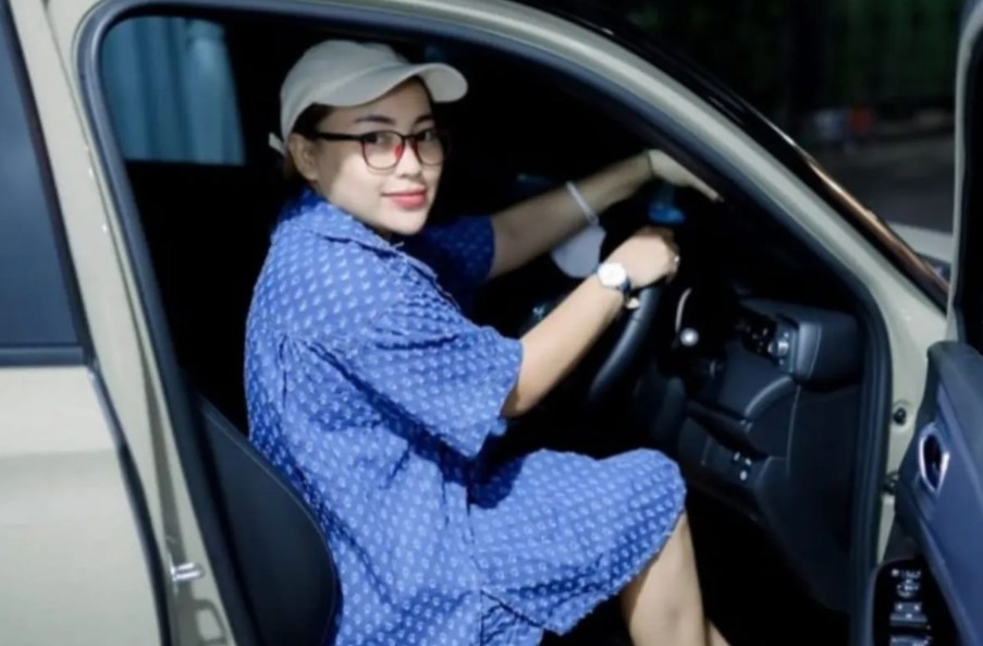Komedian Mpok Alpa yang memiliki nama asli Nina Carolina. Instagram @nina_mpokalpa/Ulanda.id