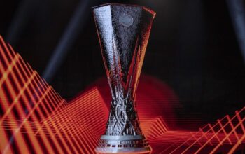 Trofi Liga Europa (Foto: UEFA)/Ulanda.id