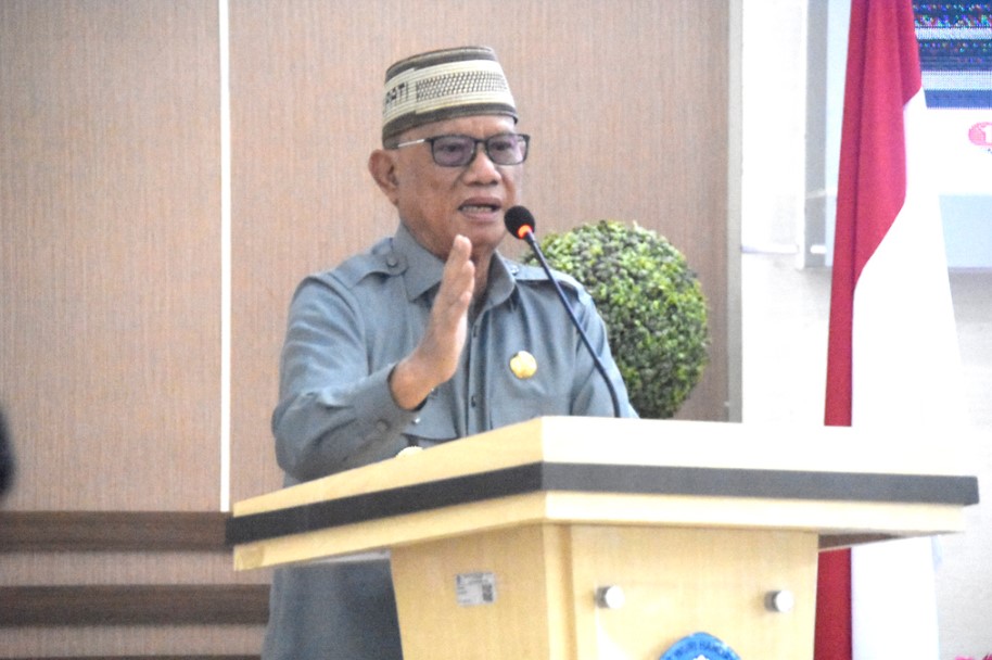 Bupati Ismet Mile saat menghadiri dan membuka secara resmi kegiatan Sekolah Pasar Modal, di Aula BPMP Provinsi Gorontalo, Kamis (7/8/2025). Kegiatan ini turut dihadiri Wakil Bupati Risman Tolingguhu, Ketua DPRD Faisal Yunus, Sekda Iwan Mustapa, Tim Kerja Bupati, para Asisten, Staf Ahli Bupati, pimpinan OPD, dan para Camat. (F.AKP-Tim Redaksi)/Ulanda.id