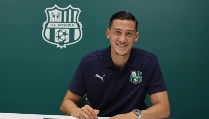 Jay Idzes Resmi Gabung Sassuolo, Jadi Transfer Termahal Klub di Musim Panas 2025