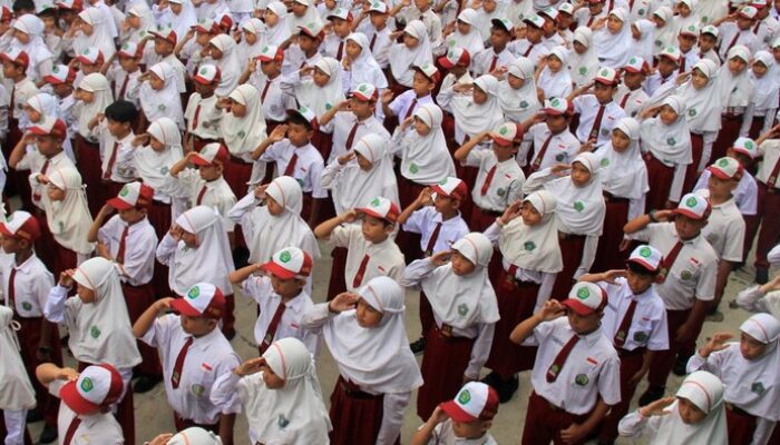 Apakah Sekolah Tetap Gelar Upacara 17 Agustus 2025 Saat Libur Nasional?