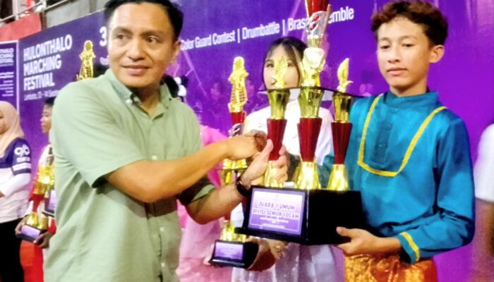 Juara Umum, SMP N 1 Molibagu Bawa Pulang 9 Piala dari HMF Gorontalo