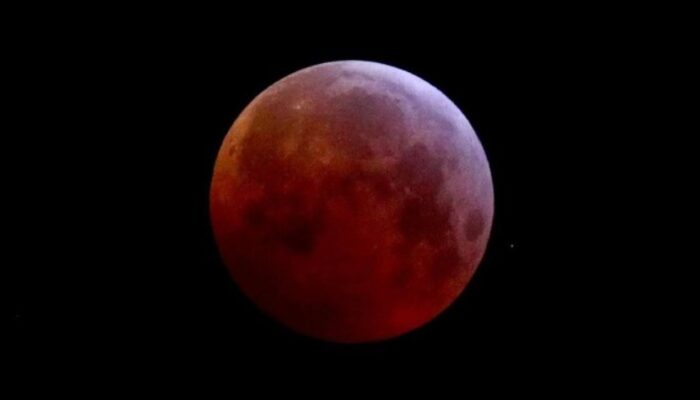 Fenomena Gerhana Bulan: Jadwal Lengkap dan Lokasi Pengamatan di Indonesia