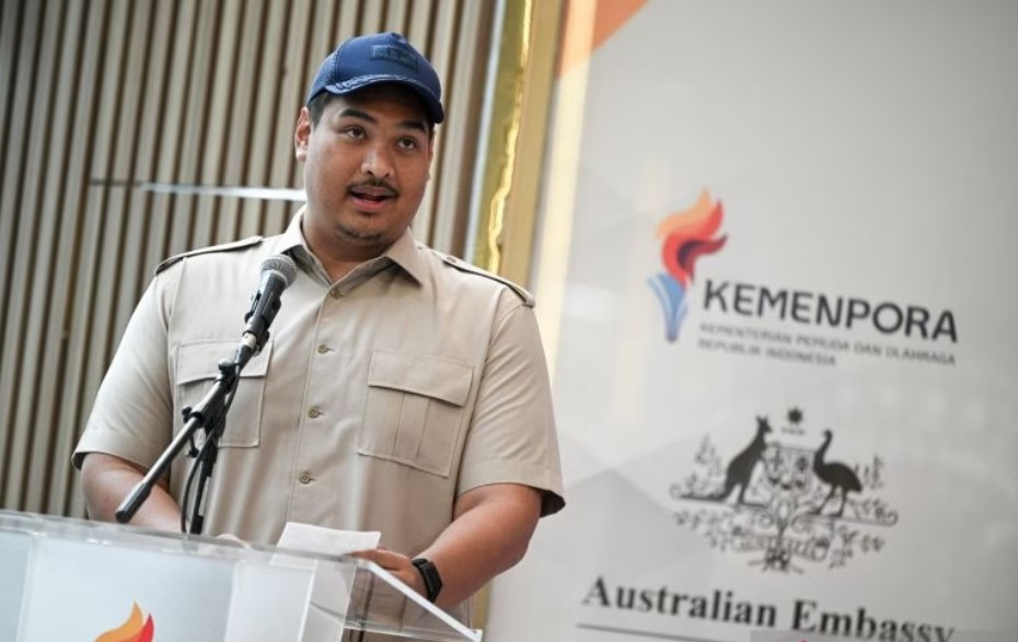 Menteri Pemuda dan Olahraga Dito Ariotedjo menyampaikan sambutan saat acara peluncuran program beasiswa studi singkat Australia Awards di Kantor Kemenpora, Jakarta, Selasa (29/7/2025). ANTARA FOTO/Fauzan/Ulanda.id