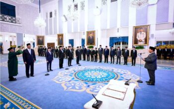 Presiden Prabowo Subianto melantik empat jabatan menteri dan satu wakil menteri Kabinet Merah Putih sisa masa jabatan 2024-2029 di Istana Negara, Jakarta, pada Senin, 8 September 2025. Foto: BPMI Setpres/Ulanda.id
