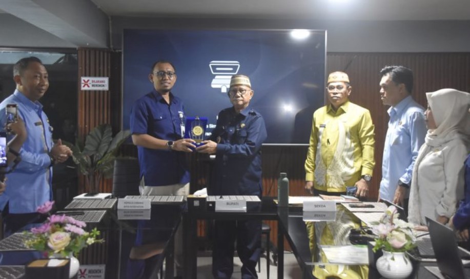Pemerintah Kabupaten Bone Bolango bersama BPJS Kesehatan Kantor Cabang Gorontalo menandatangani Addendum Nota Kesepakatan dan Rencana Kerja tentang Optimalisasi Program Jaminan Kesehatan Nasional (JKN) yang dilaksanakan di Onato Resto dan Cafe, Kamis (11/9/2025). (F.AKP-Diskominfo)/Ulanda.id