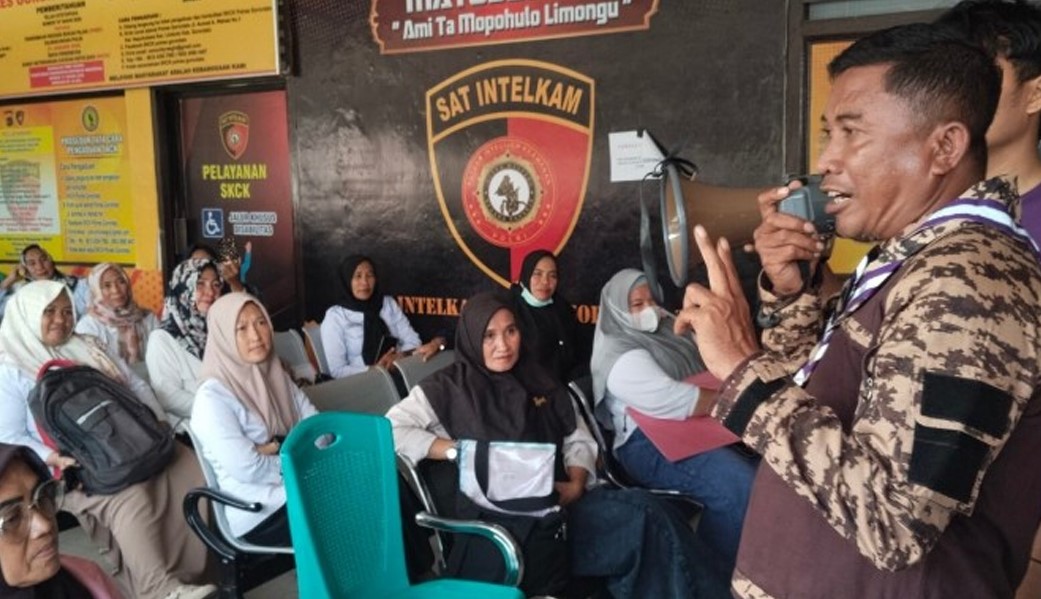 Asisten III Setdakab Gorontalo, Haris Suparto Tome, datang membawa amanah dari Bupati Sofyan Puhi/Ulanda.id
