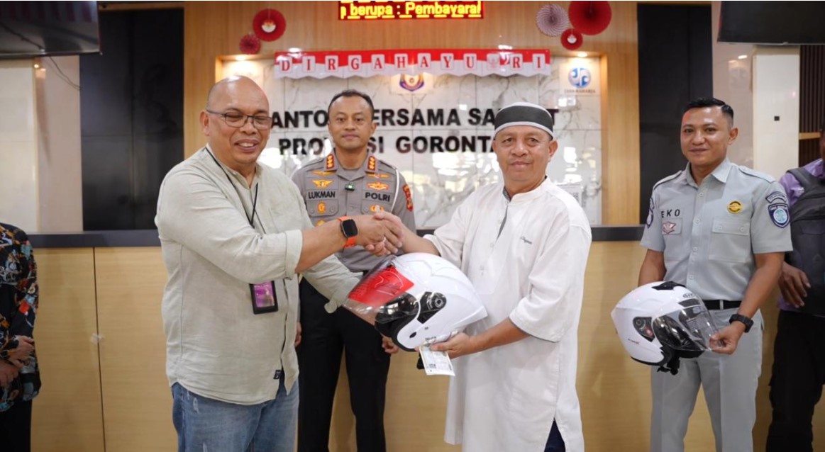 Jasa Raharja Bersama Ditlantas dan Badan Keuangan Gorontalo Bagikan Helm, Kampanyekan Keselamatan Lalu Lintas/Ulanda.id