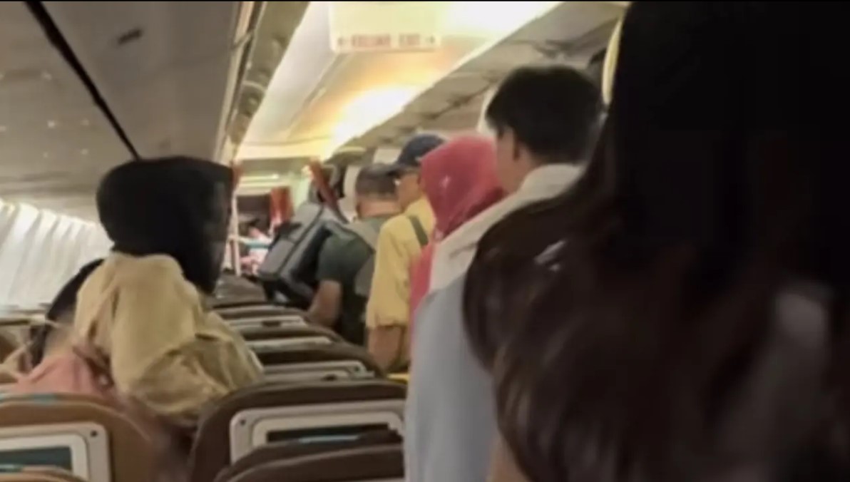 Pesawat Garuda Indonesia penerbangan Surabaya menuju Bandara Soekarno Hatta dikabarkan tak bisa terbang akibat mesin pesawat mati, managemen Garuda Indonesia buka suara/Ulanda.id